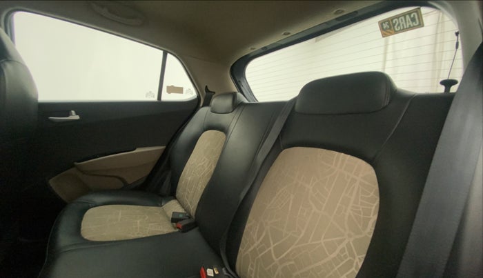 2018 Hyundai Grand i10 SPORTZ 1.2 KAPPA VTVT, Petrol, Manual, 32,331 km, Right Side Rear Door Cabin