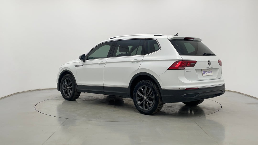 Left Back Diagonal (45- Degree) View