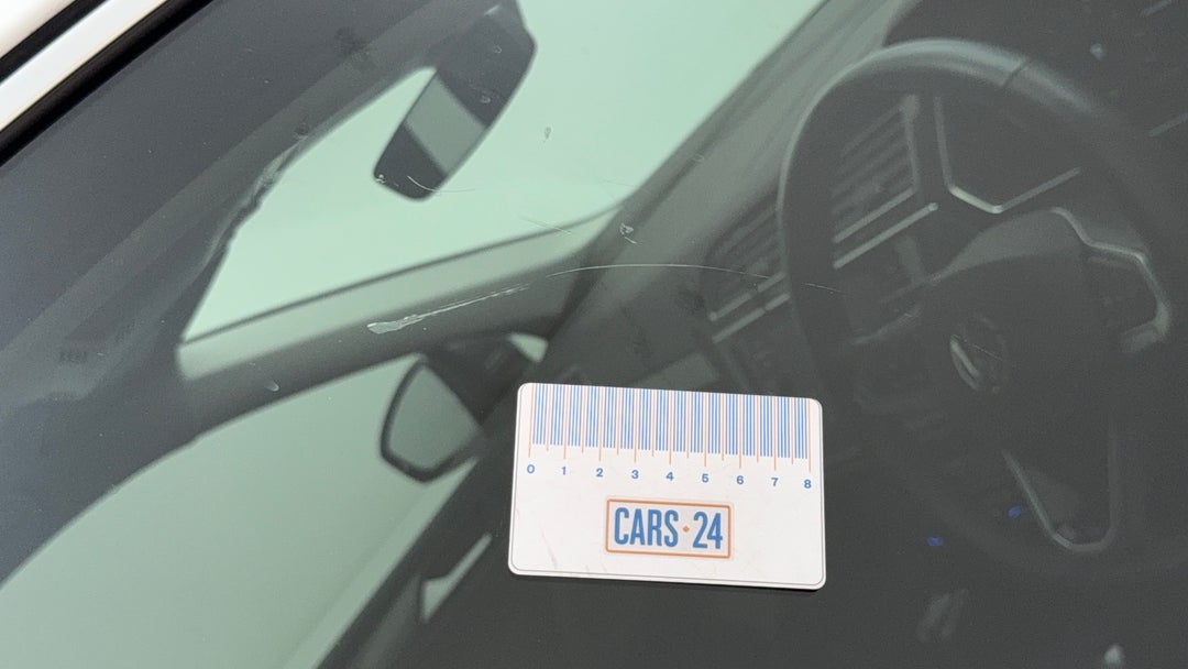 Window Glass Front RHS Scratch