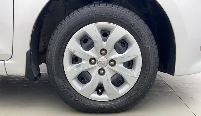 2017 Hyundai Elite i20 SPORTZ 1.4, Diesel, Manual, 73,375 km, Right Front Tyre