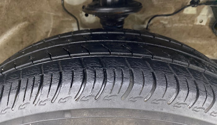 2019 Maruti S PRESSO VXI, Petrol, Manual, 35,799 km, Right Front Tyre Tread