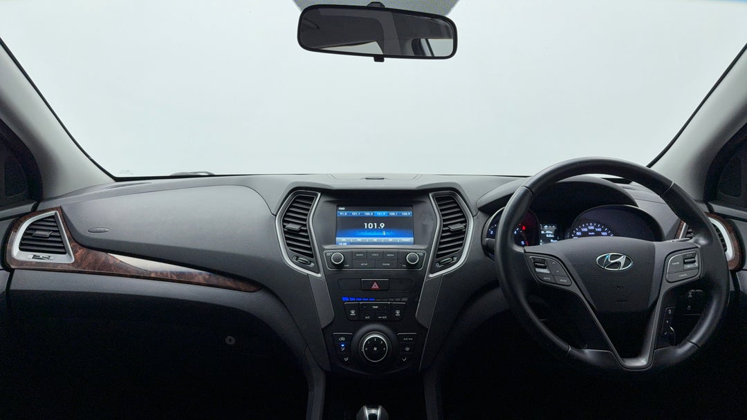 2016 Hyundai Santa Fe Active Crdi (4x4), Automatic, 233425 km, Dashboard View