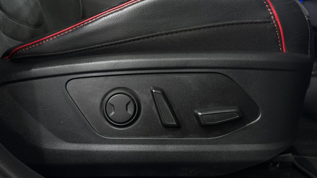 2023 Hyundai Tucson Highlander N Line (AWD), Automatic, 25244 km, Drivers Side Adjustment Panel