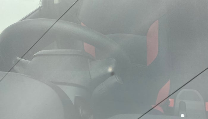 2017 Tata Tiago XZ 1.2 REVOTRON, Petrol, Manual, 24,330 km, Front windshield - Minor spot on windshield