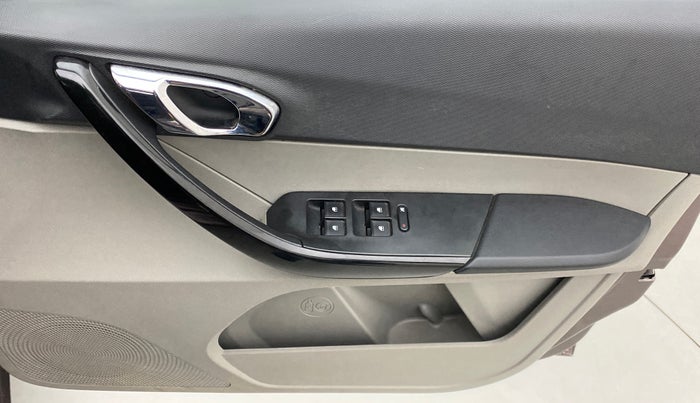 2017 Tata Tiago XZ 1.2 REVOTRON, Petrol, Manual, 24,330 km, Driver Side Door Panels Control