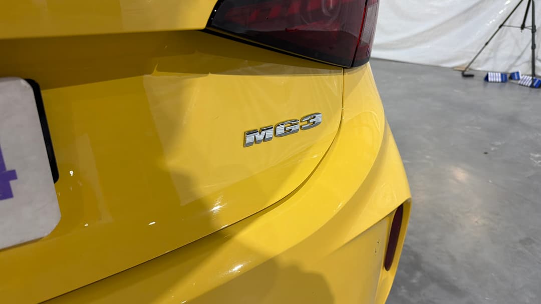 2025 MG Mg3 Essence, Automatic, 7446 km, Badge (Boot Right Side)