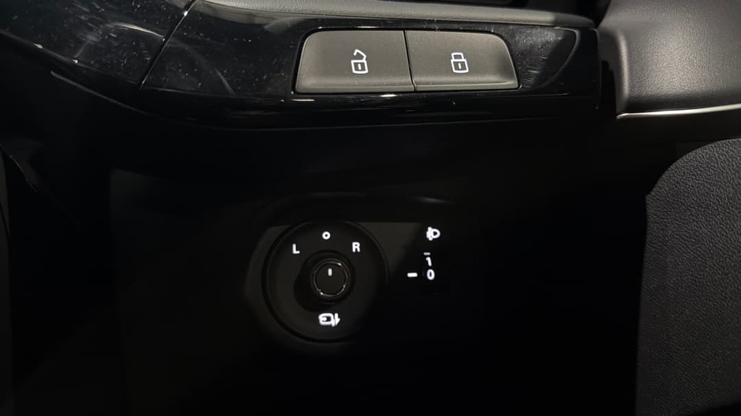 2025 MG Mg3 Essence, Automatic, 7446 km, Utility Switches/Buttons