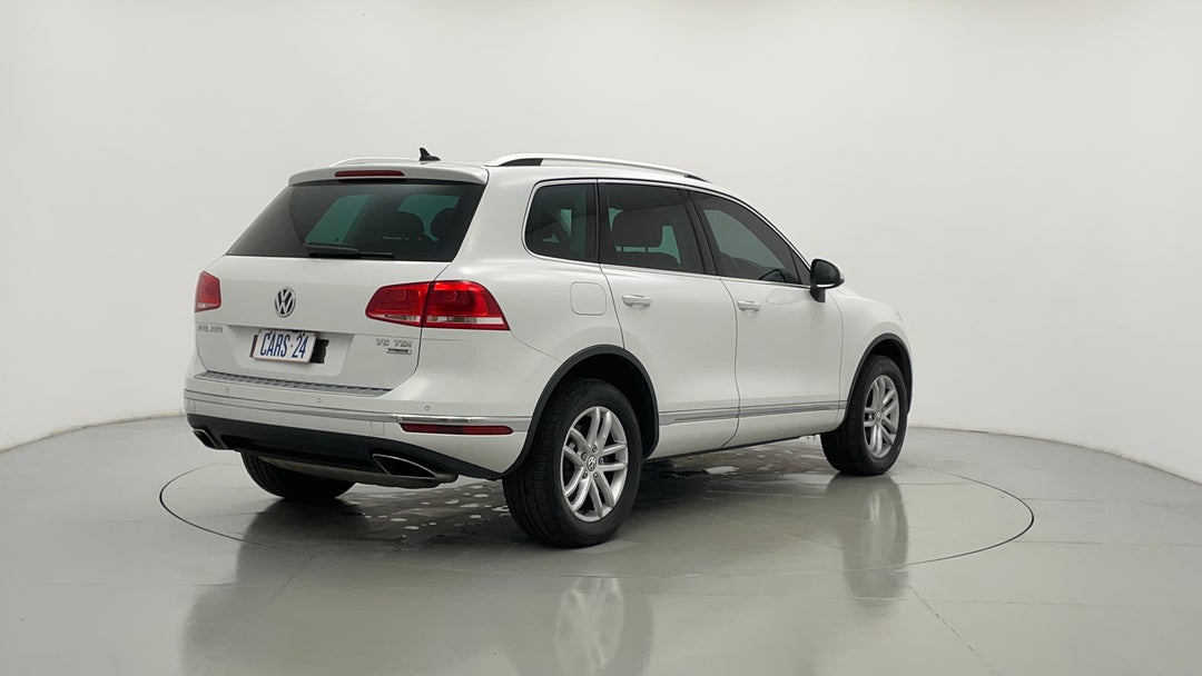 Right Back Diagonal (45- Degree) View