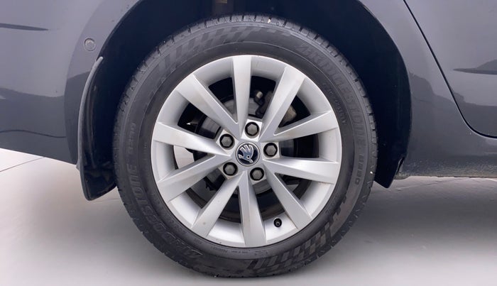 2019 Skoda Octavia 2.0 L&K AT TDI, Diesel, Automatic, 59,021 km, Right Rear Wheel