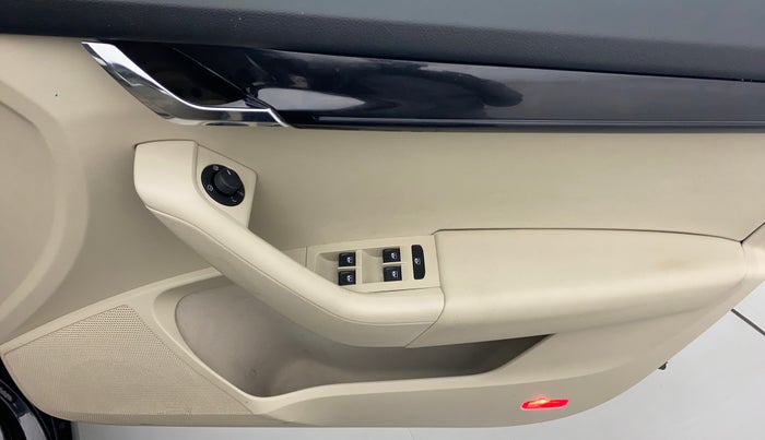 2019 Skoda Octavia 2.0 L&K AT TDI, Diesel, Automatic, 59,021 km, Driver Side Door Panels Control