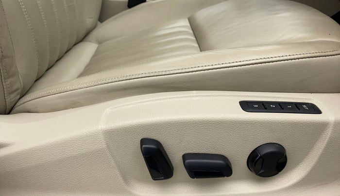 2019 Skoda Octavia 2.0 L&K AT TDI, Diesel, Automatic, 59,021 km, Driver Side Adjustment Panel