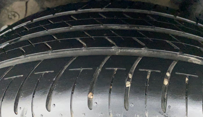 2018 Ford Ecosport 1.5 TITANIUM SIGNATURE TI VCT (SUNROOF), Petrol, Manual, 29,482 km, Left Rear Tyre Tread