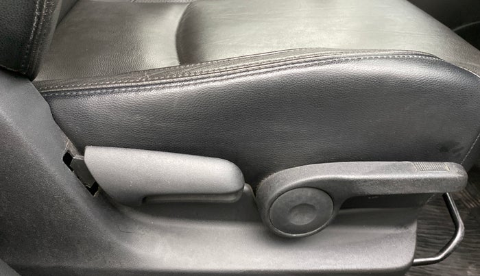 2015 Maruti Ciaz ZXI RS, Petrol, Manual, 42,169 km, Driver Side Adjustment Panel