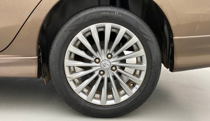 2015 Maruti Ciaz ZXI RS, Petrol, Manual, 42,169 km, Left Rear Wheel