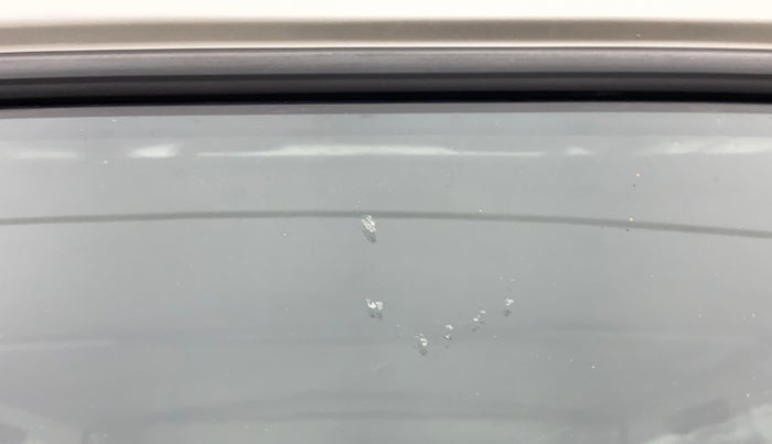 2016 Maruti OMNI E 8 STR, Petrol, Manual, 62,841 km, Rear windshield - Minor spot on windshield