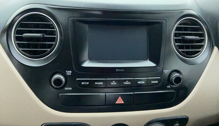 2017 Hyundai Grand i10 SPORTZ 1.2 KAPPA VTVT, Petrol, Manual, 92,995 km, Infotainment system - Button has minor damage