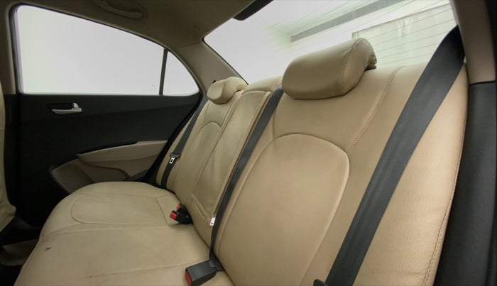 2014 Hyundai Xcent S 1.2 OPT, Petrol, Manual, 32,364 km, Right Side Rear Door Cabin