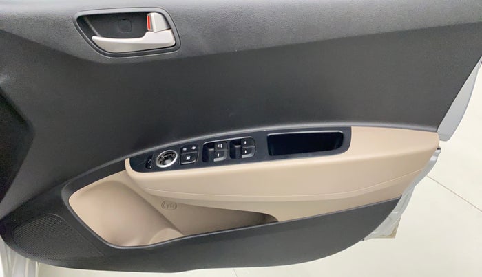 2014 Hyundai Xcent S 1.2 OPT, Petrol, Manual, 32,364 km, Driver Side Door Panels Control