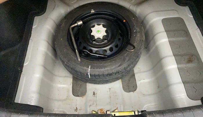 2014 Hyundai Xcent S 1.2 OPT, Petrol, Manual, 32,364 km, Spare Tyre