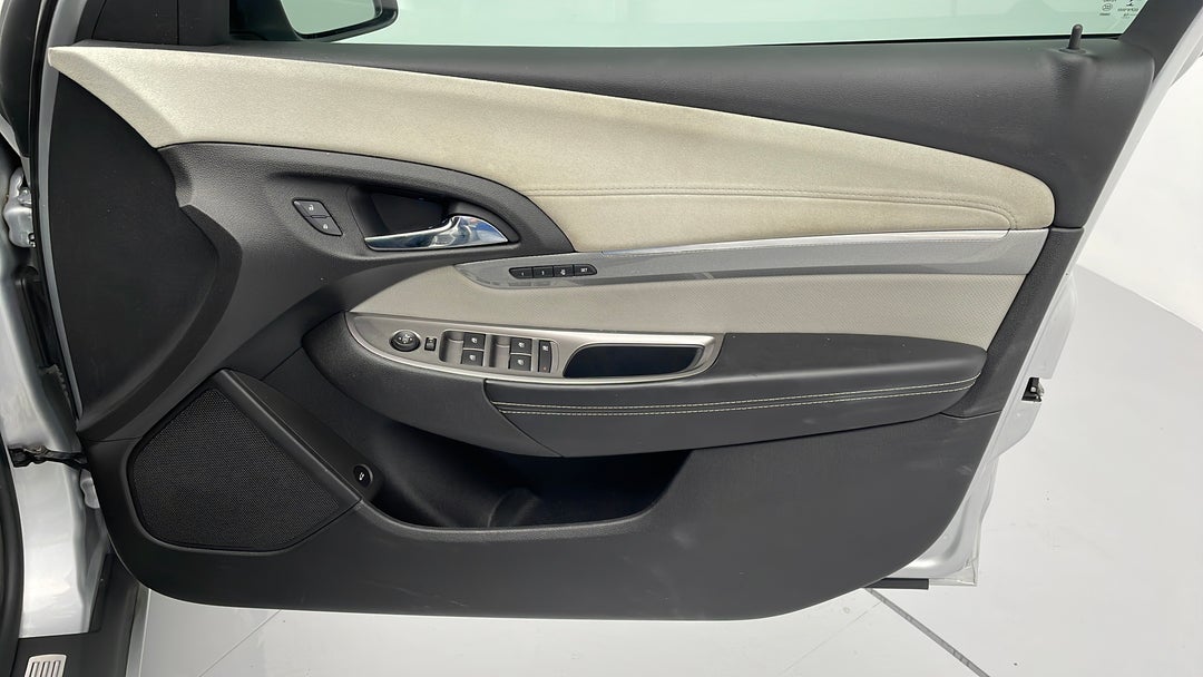 2016 Holden Calais Calais, Automatic, 105490 km, Speaker View