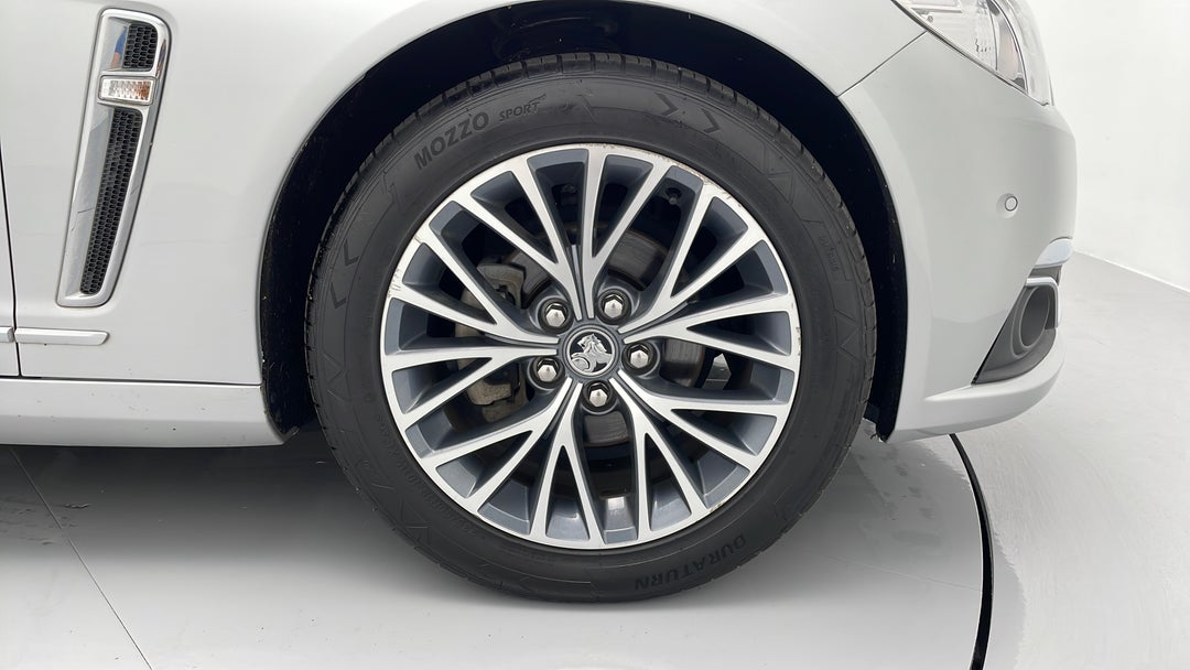 2016 Holden Calais Calais, Automatic, 105490 km, Right Front Wheel