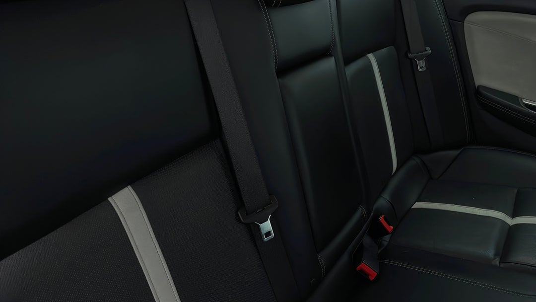 2016 Holden Calais Calais, Automatic, 105490 km, Right Side Rear Door Cabin View