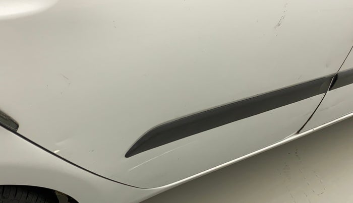 2012 Hyundai i10 ERA 1.1, Petrol, Manual, 1,04,035 km, Right rear door - Slightly dented
