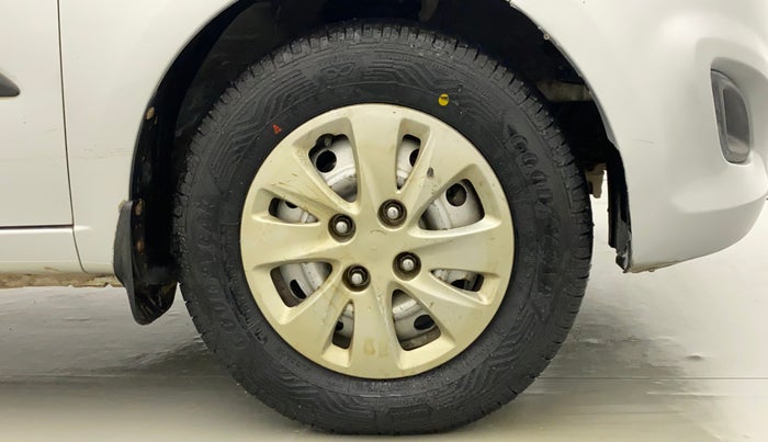 2012 Hyundai i10 ERA 1.1, Petrol, Manual, 1,04,035 km, Right Front Wheel