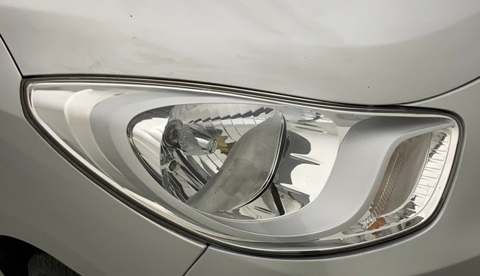 2012 Hyundai i10 ERA 1.1, Petrol, Manual, 1,04,035 km, Right headlight - Minor scratches
