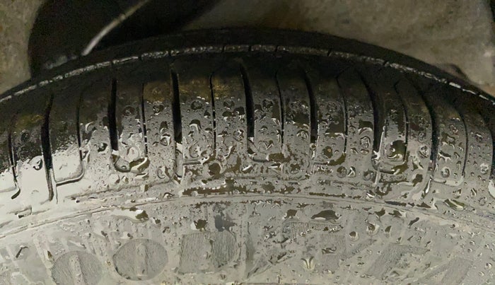2012 Hyundai i10 ERA 1.1, Petrol, Manual, 1,04,035 km, Left Rear Tyre Tread
