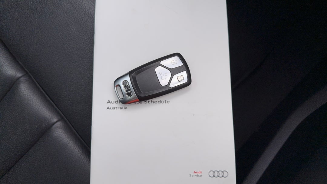 2019 Audi A4 1.4 Tfsi S Tronic S Line, Automatic, 45507 km, Key Close-up