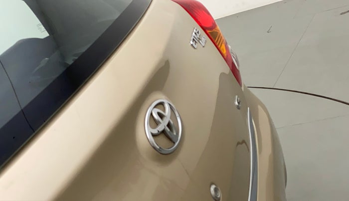 2013 Toyota Etios Liva G, Petrol, Manual, 79,965 km, Dicky (Boot door) - Slightly dented