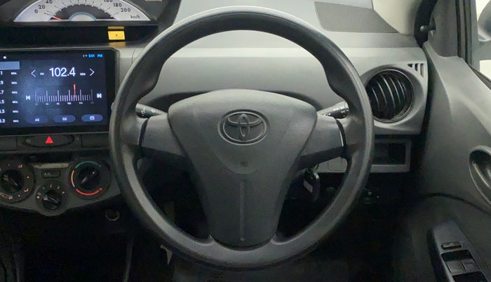 2013 Toyota Etios Liva G, Petrol, Manual, 79,965 km, Steering Wheel Close Up