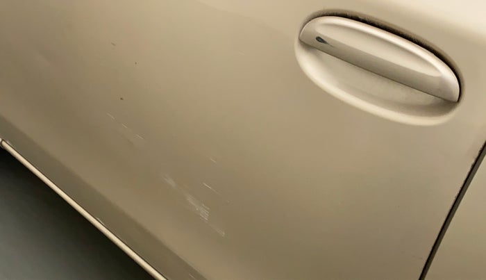 2013 Toyota Etios Liva G, Petrol, Manual, 79,965 km, Front passenger door - Minor scratches