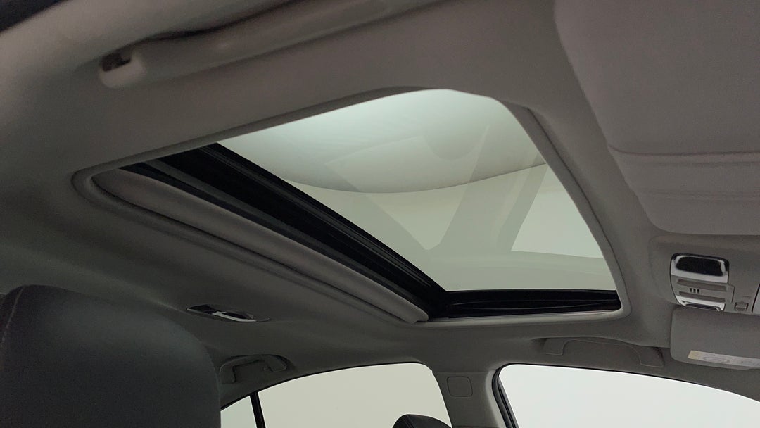 Interior Sunroof/Moonroof