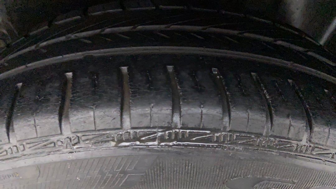 Right Rear Tyre Tread