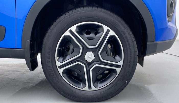 2020 Tata NEXON XZ 1.2, Petrol, Manual, 16,596 km, Right Front Wheel