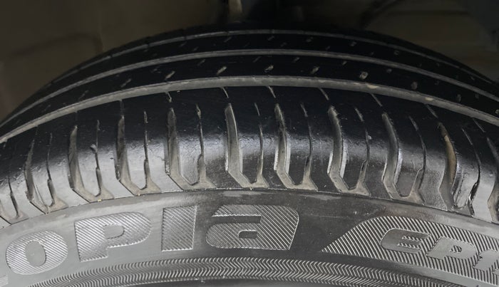 2019 Maruti Dzire VXI, Petrol, Manual, 45,736 km, Right Front Tyre Tread