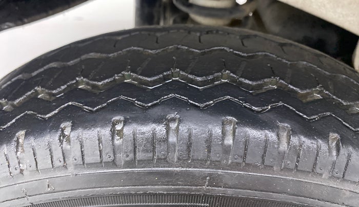 2018 Maruti Eeco 5 STR WITH AC PLUSHTR, Petrol, Manual, 19,015 km, Right Rear Tyre Tread