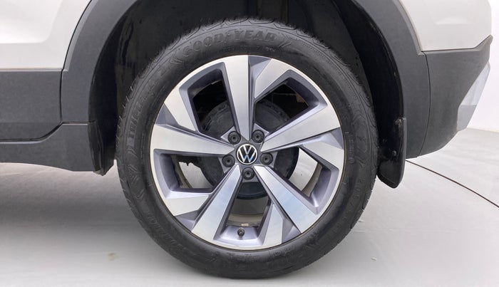2022 Volkswagen TAIGUN TOPLINE 1.0 TSI MT, Petrol, Manual, 15,956 km, Left Rear Wheel