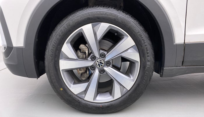 2022 Volkswagen TAIGUN TOPLINE 1.0 TSI MT, Petrol, Manual, 15,956 km, Left Front Wheel