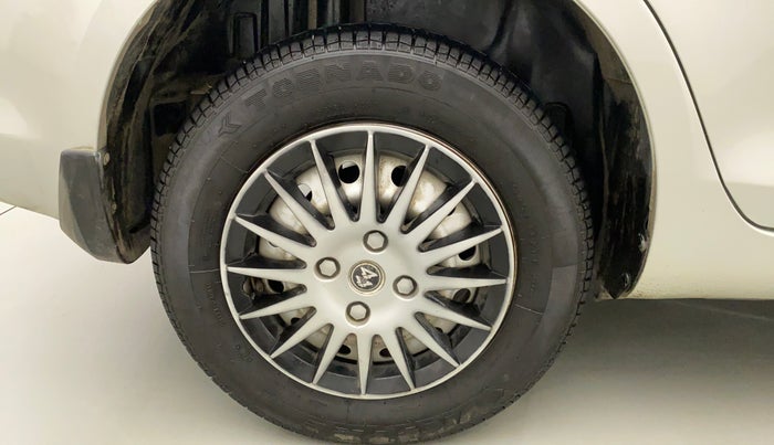 2021 Maruti Swift Dzire TOUR S-CNG (O), CNG, Manual, 23,454 km, Right Rear Wheel