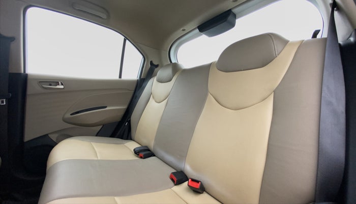 2018 Hyundai NEW SANTRO ASTA 1.1 MT, Petrol, Manual, 55,467 km, Right Side Rear Door Cabin