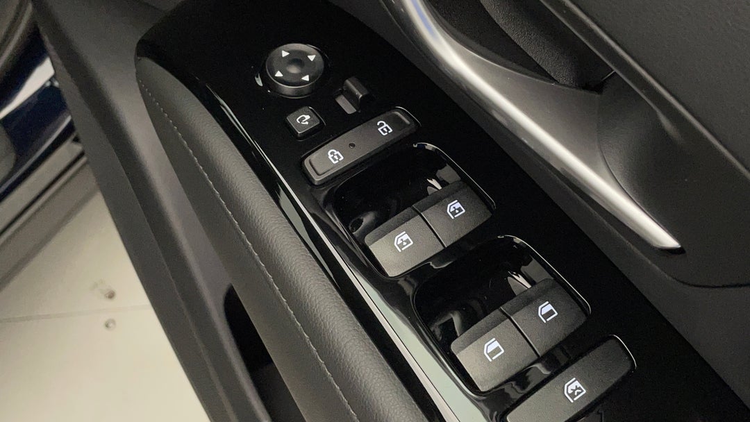 Drivers Side Door Panel Controls