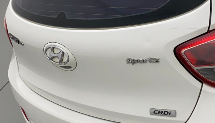 2015 Hyundai Grand i10 SPORTZ 1.1 CRDI, Diesel, Manual, 88,815 km, Dicky (Boot door) - Slightly rusted