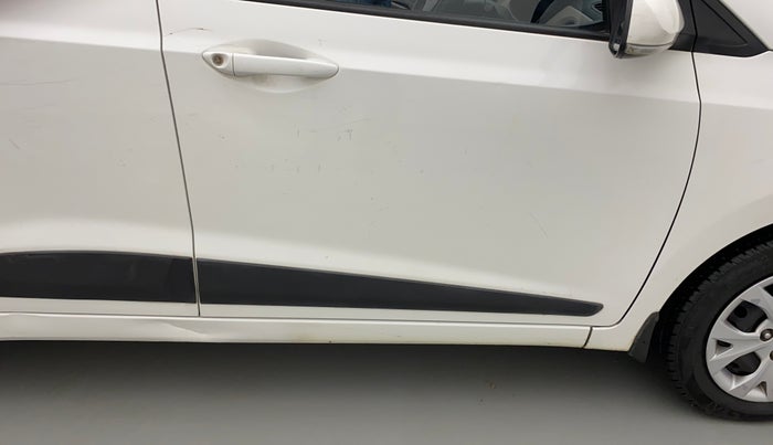 2015 Hyundai Grand i10 SPORTZ 1.1 CRDI, Diesel, Manual, 88,815 km, Driver-side door - Slightly rusted