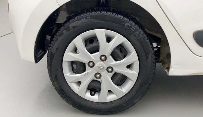 2015 Hyundai Grand i10 SPORTZ 1.1 CRDI, Diesel, Manual, 88,815 km, Right Rear Wheel