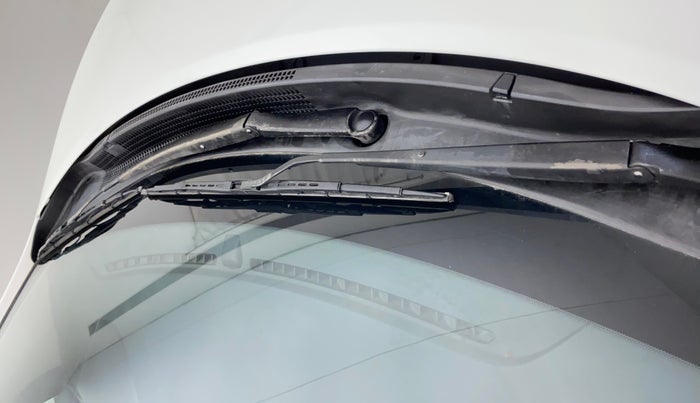 2015 Hyundai Grand i10 SPORTZ 1.1 CRDI, Diesel, Manual, 88,815 km, Front windshield - Noise From Wiper System