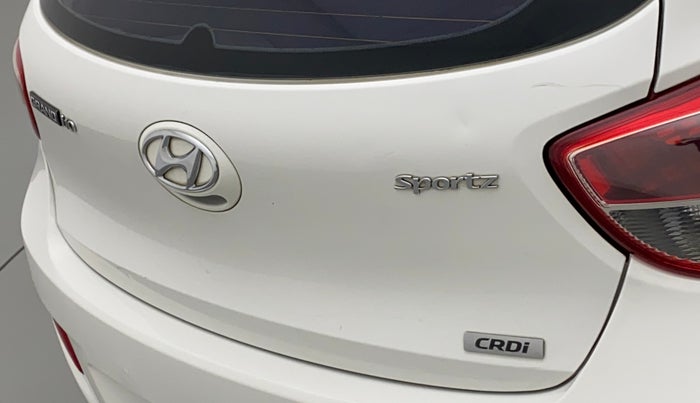 2015 Hyundai Grand i10 SPORTZ 1.1 CRDI, Diesel, Manual, 88,815 km, Dicky (Boot door) - Paint has minor damage
