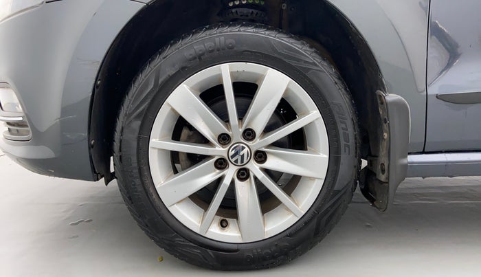 2015 Volkswagen Polo HIGHLINE1.2L PETROL, Petrol, Manual, 64,144 km, Left Front Wheel